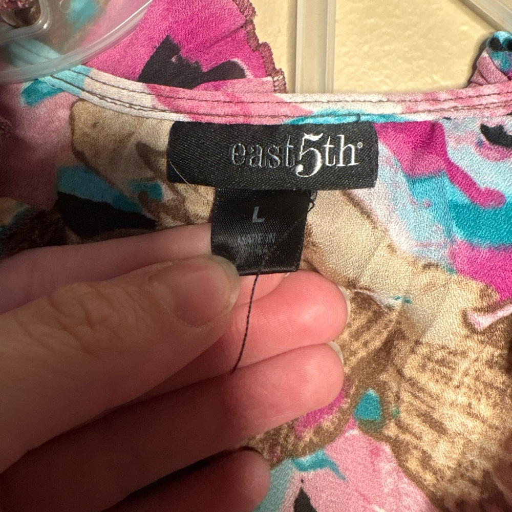 East 5th Multicolor Patterned Top - Picture 2 of 4